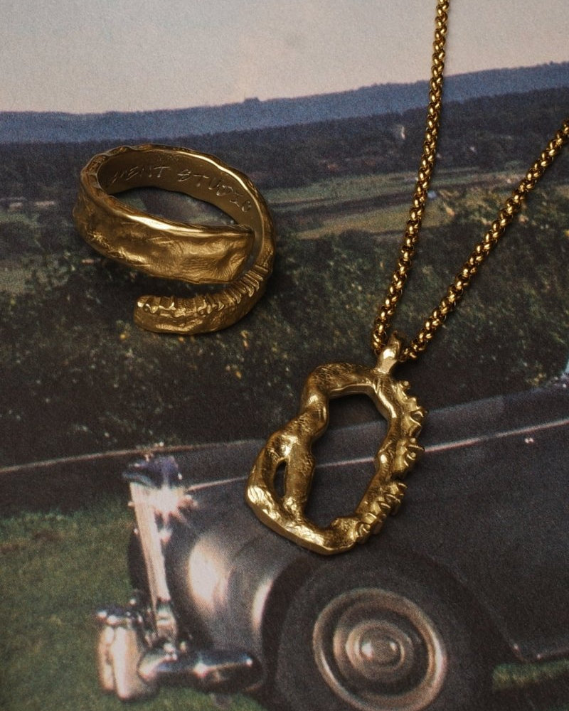 Gold Necklace – Art de Vivre – Sculpted Pendant – Fragment Studio
