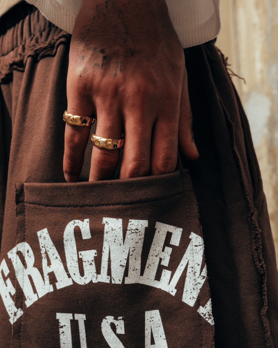 Gold Ring – Jackpot – Hammered Band with Crystals – Fragment Studio