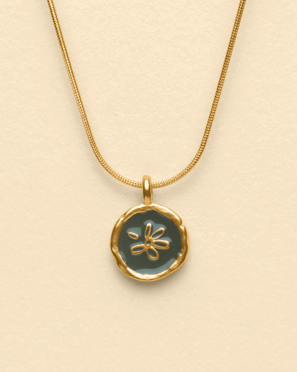 Gold Necklace – Lost Petal – Khaki Flower Medallion – Fragment Studio