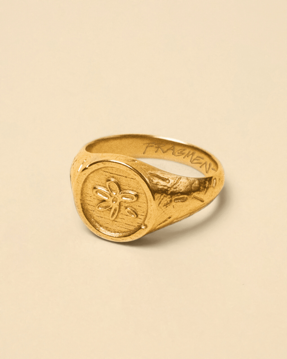 Gold Signet Ring – Lost Petal – Engraved Flower – Fragment Studio