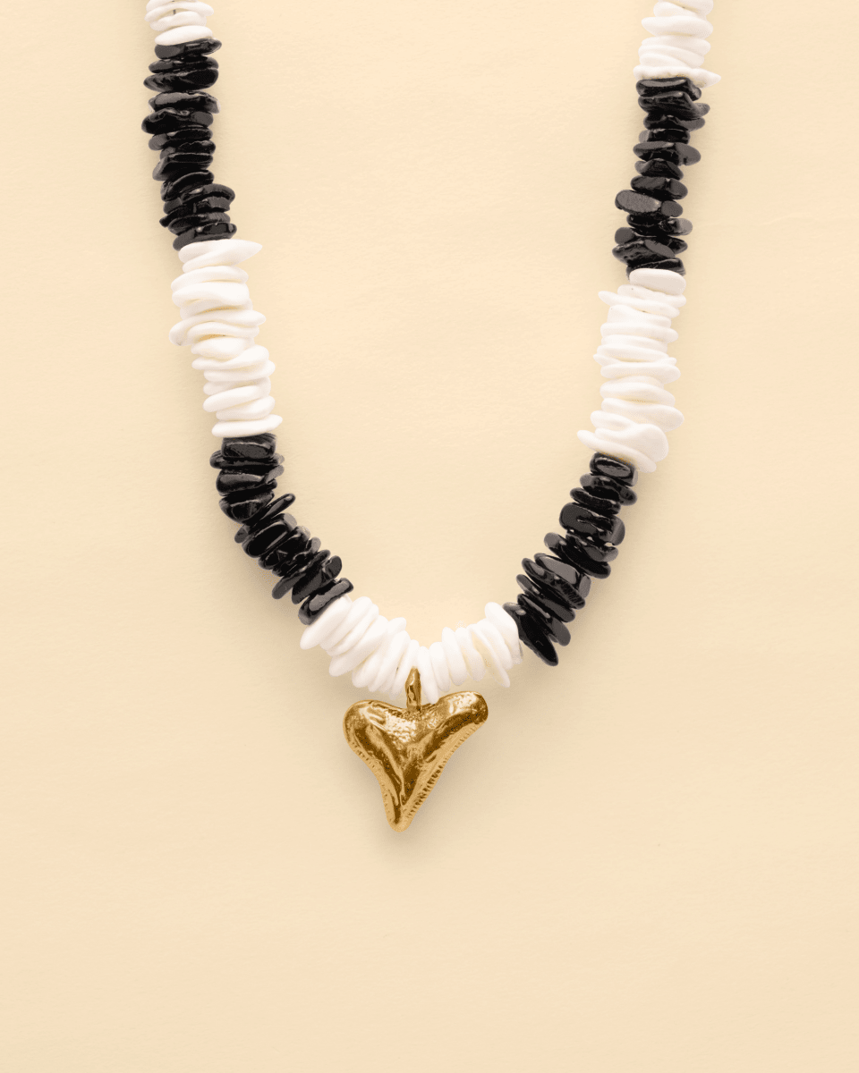 Gold Shell Necklace – Sharktooth – Shark Tooth Pendant – Fragment Studio