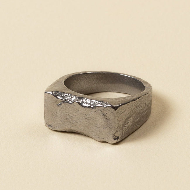 Brute Signet Ring - FRAGMENT STUDIO