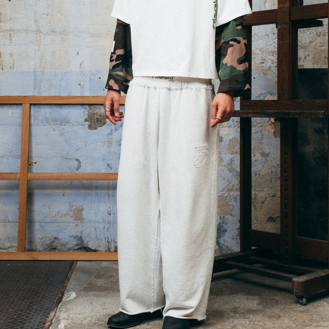 GREY SWEATPANTS