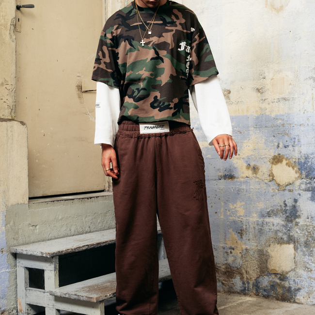 BROWN SWEATPANTS