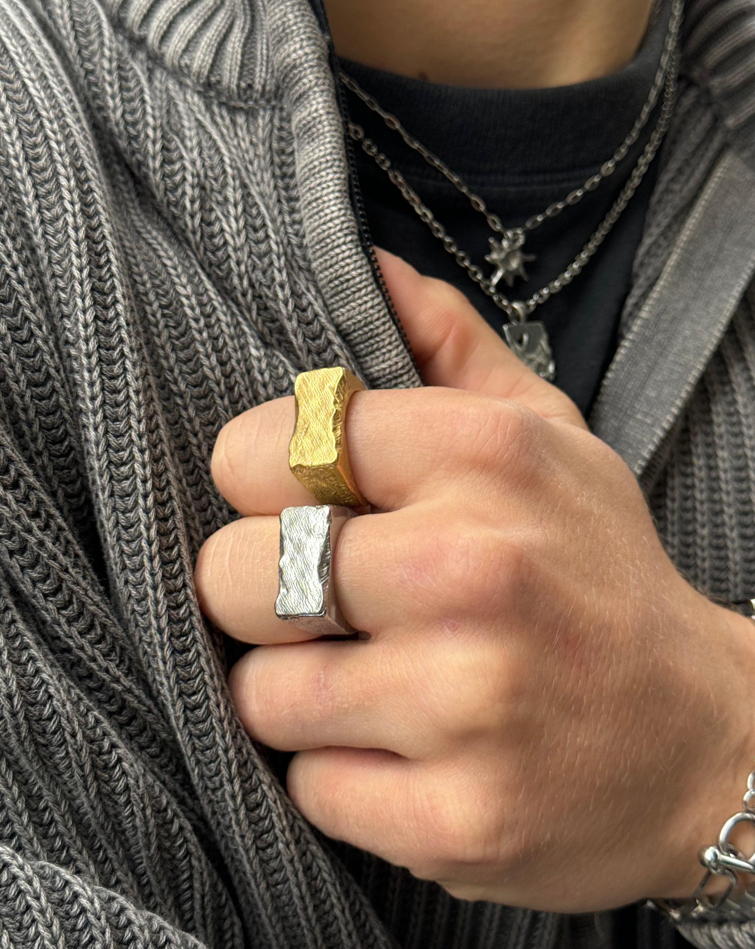 BRUTE SIGNET RING