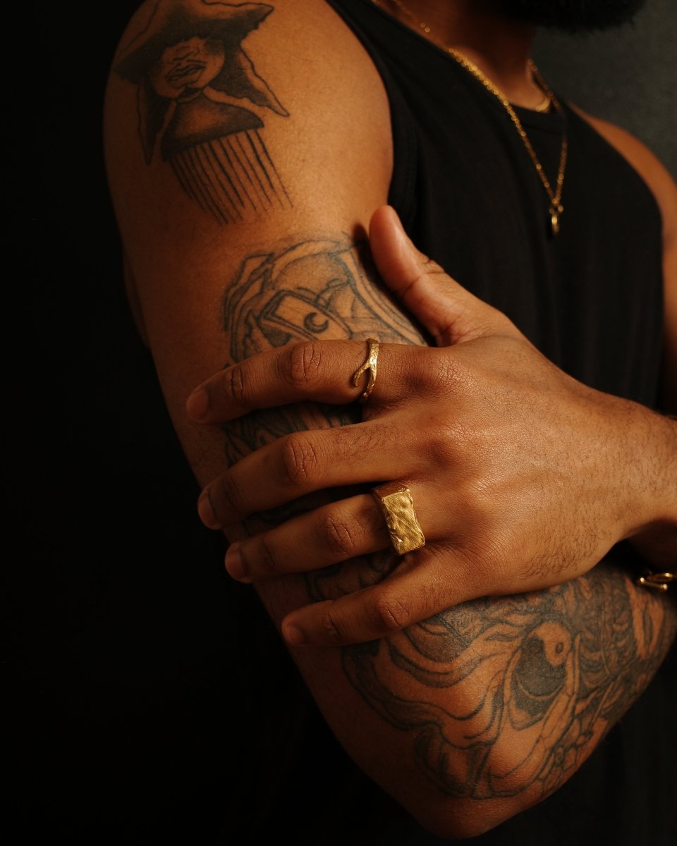 Brute Signet Ring [Gold] - FRAGMENT STUDIO