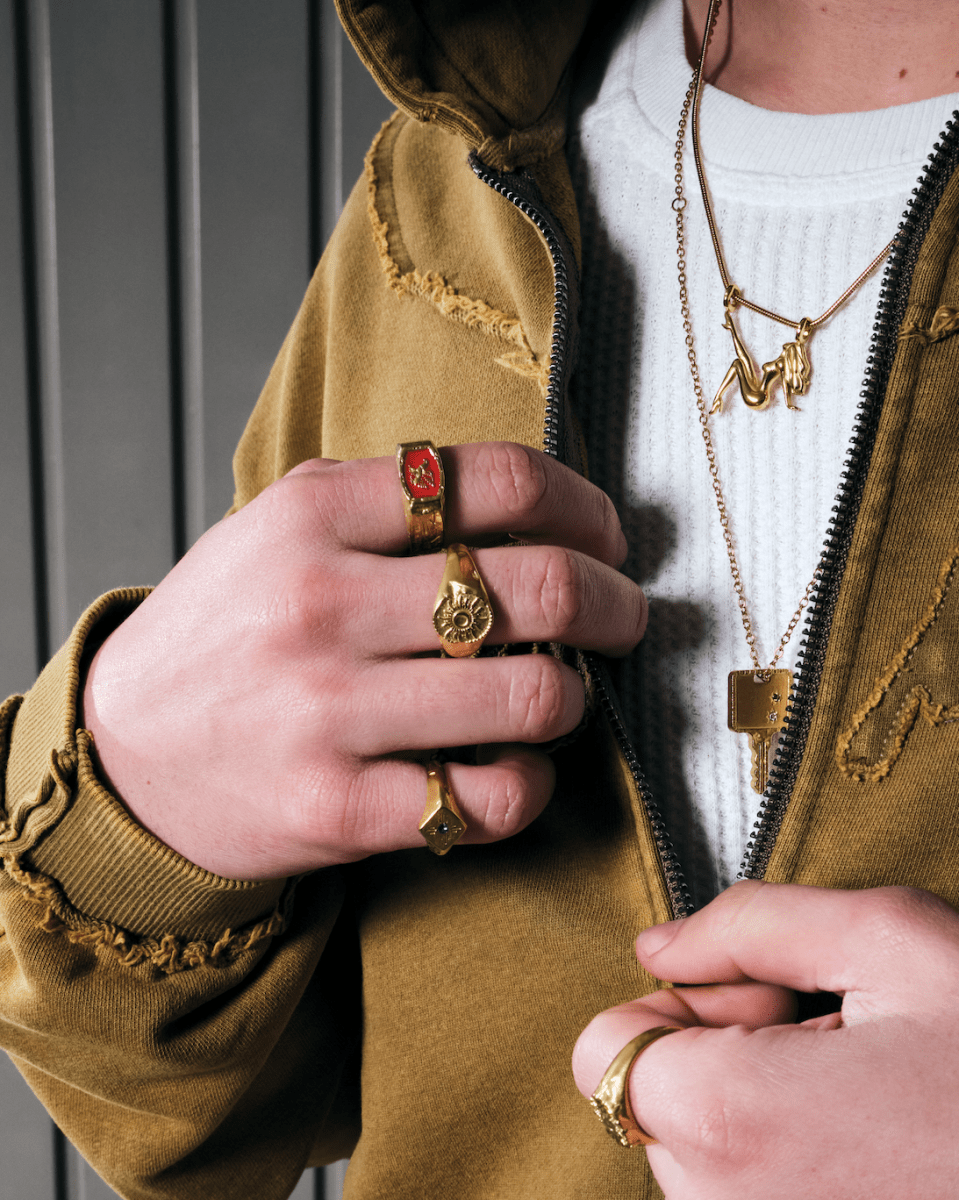 EAGLE RING [GOLD] - RED - FRAGMENT STUDIO