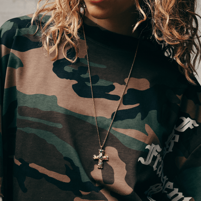 GEM CROSS NECKLACE [GOLD] - FRAGMENT STUDIO