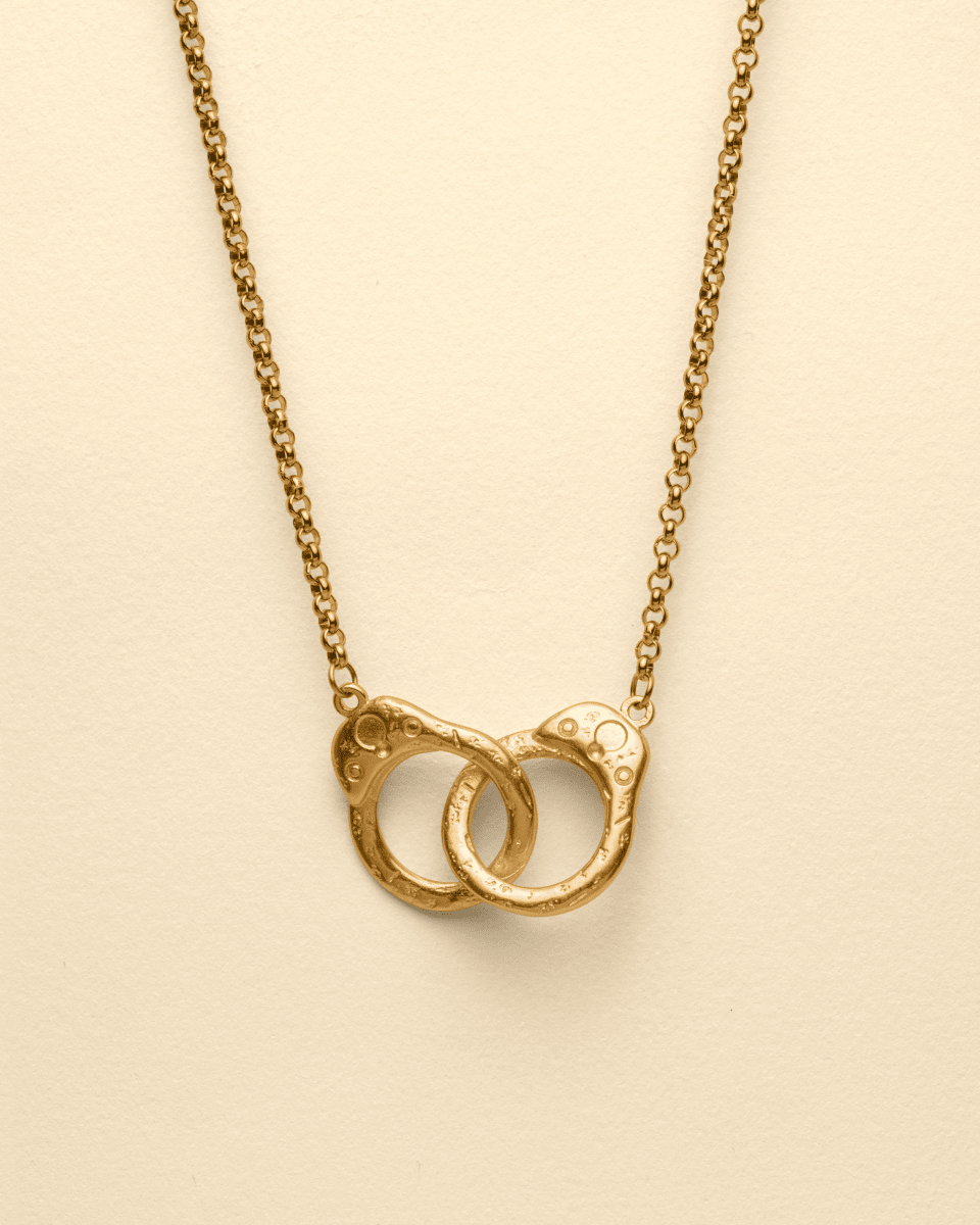 HANDCUFF NECKLACE [GOLD] - FRAGMENT STUDIO