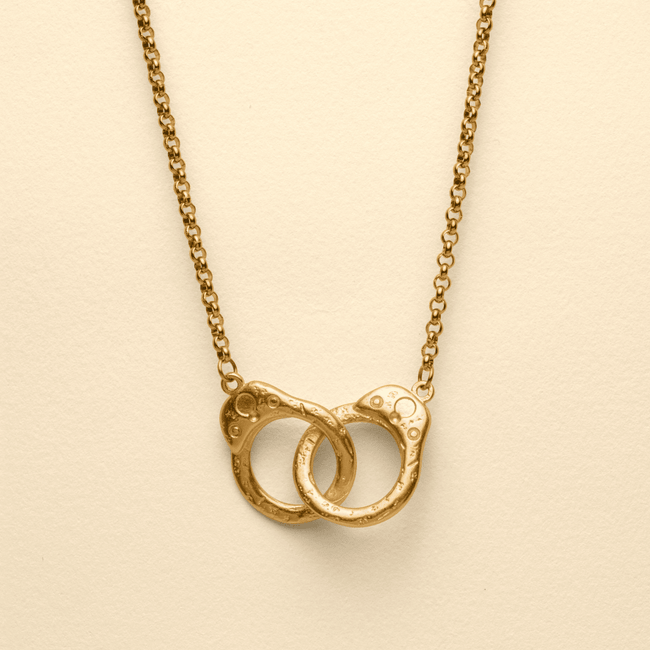 HANDCUFF NECKLACE [GOLD] - FRAGMENT STUDIO