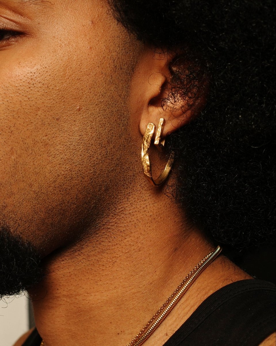 HOOK EARRING [GOLD] - FRAGMENT STUDIO