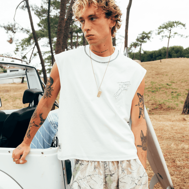 WHITE CONTRAST SLEEVELESS TEE - FRAGMENT STUDIO