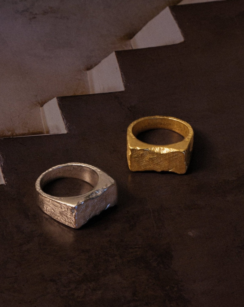 Brute Signet Ring [Gold] - FRAGMENT STUDIO